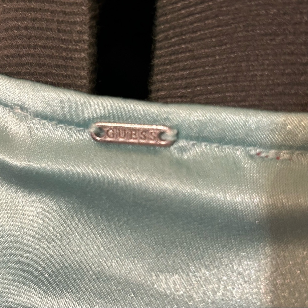 Guess silky aqua crop top size XS - Picture 3 of 7